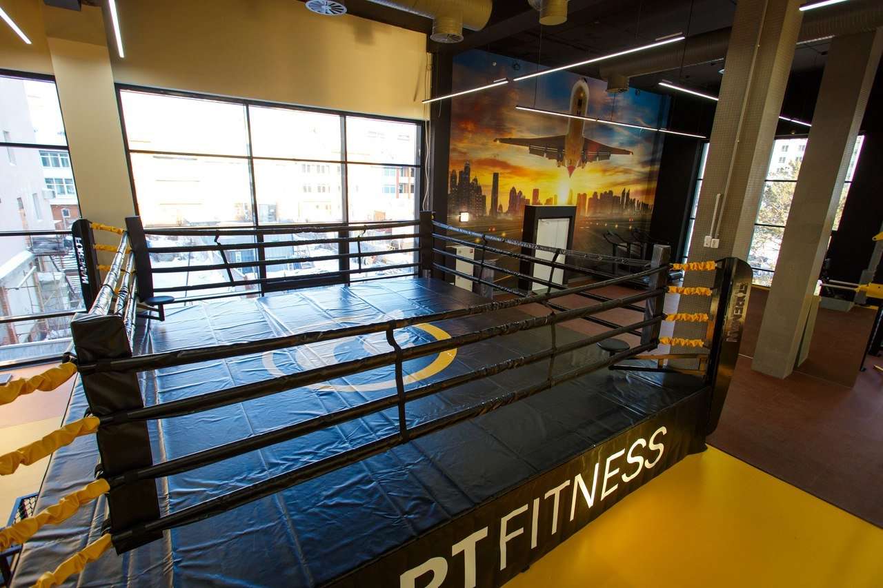 Жизни в комплексе представлены. Фитнес центр Екатеринбург PORTFITNES. Порт фитнес ЕКБ. Порт фитнес Екатеринбург Волгоградская 20. CF Port фитнес.